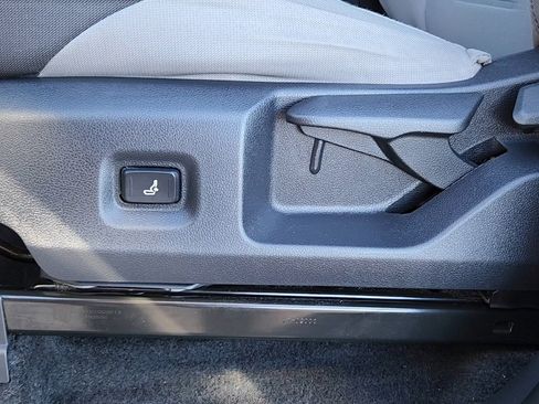 Used 2024 Toyota Tacoma TRD Sport image 9