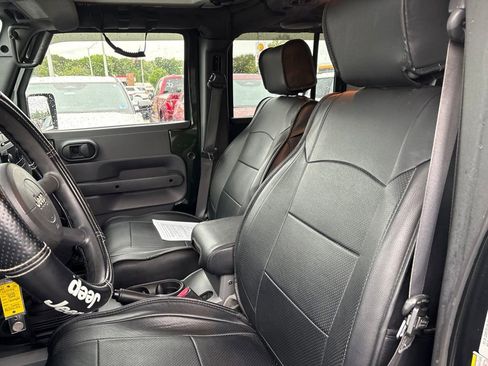 Used 2010 Jeep Wrangler Unlimited Sport AWD/4WD image 33