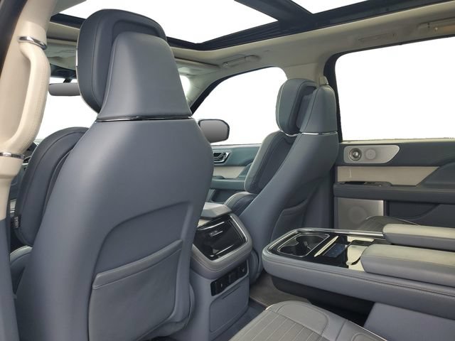 Used 2023 Lincoln Navigator L Black Label AWD/4WD image 30