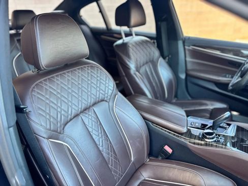 Used 2018 BMW M550i xDrive image 22