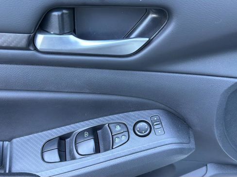 Certified 2024 Nissan Altima 2.5 SV FWD image 18