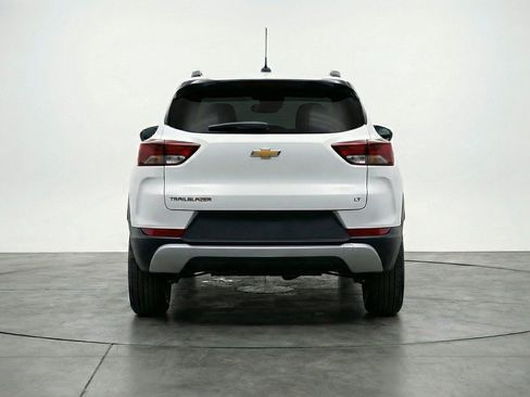 Used 2025 Chevrolet TrailBlazer LT FWD image 7