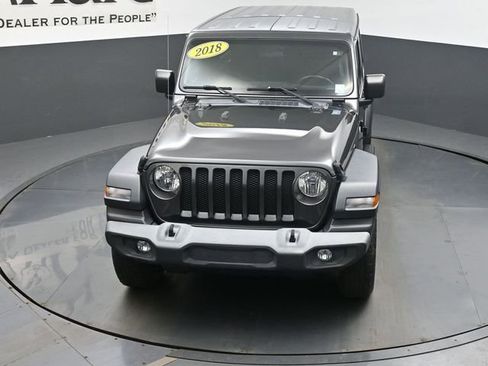 Used 2018 Jeep Wrangler Unlimited Sport S AWD/4WD image 45