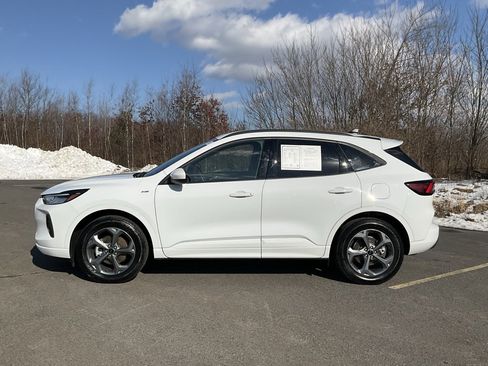 Used 2023 Ford Escape ST-Line Select image 28