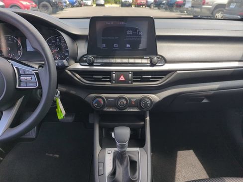 Used 2021 Kia Forte LXS FWD image 24