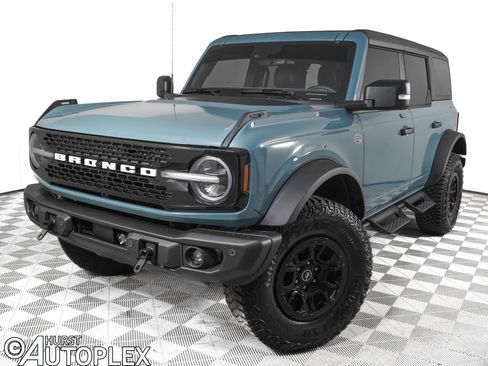 Used 2023 Ford Bronco Wildtrak AWD/4WD image 1