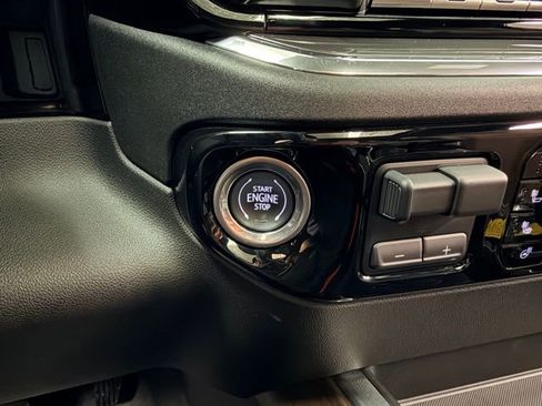 Certified 2024 Chevrolet Silverado 1500 High Country image 18