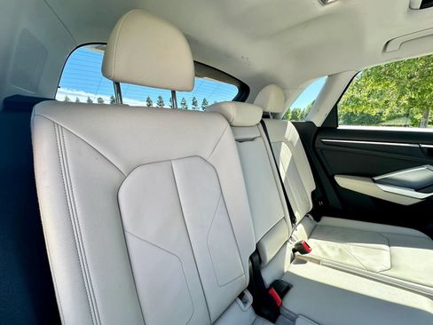 Used 2019 Audi Q3 2.0T Premium AWD/4WD image 11