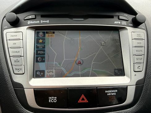 Used 2013 Hyundai Tucson Limited w/ Premium Pkg FWD image 21