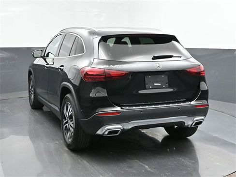 New 2025 Mercedes-Benz GLA 250 4MATIC image 8