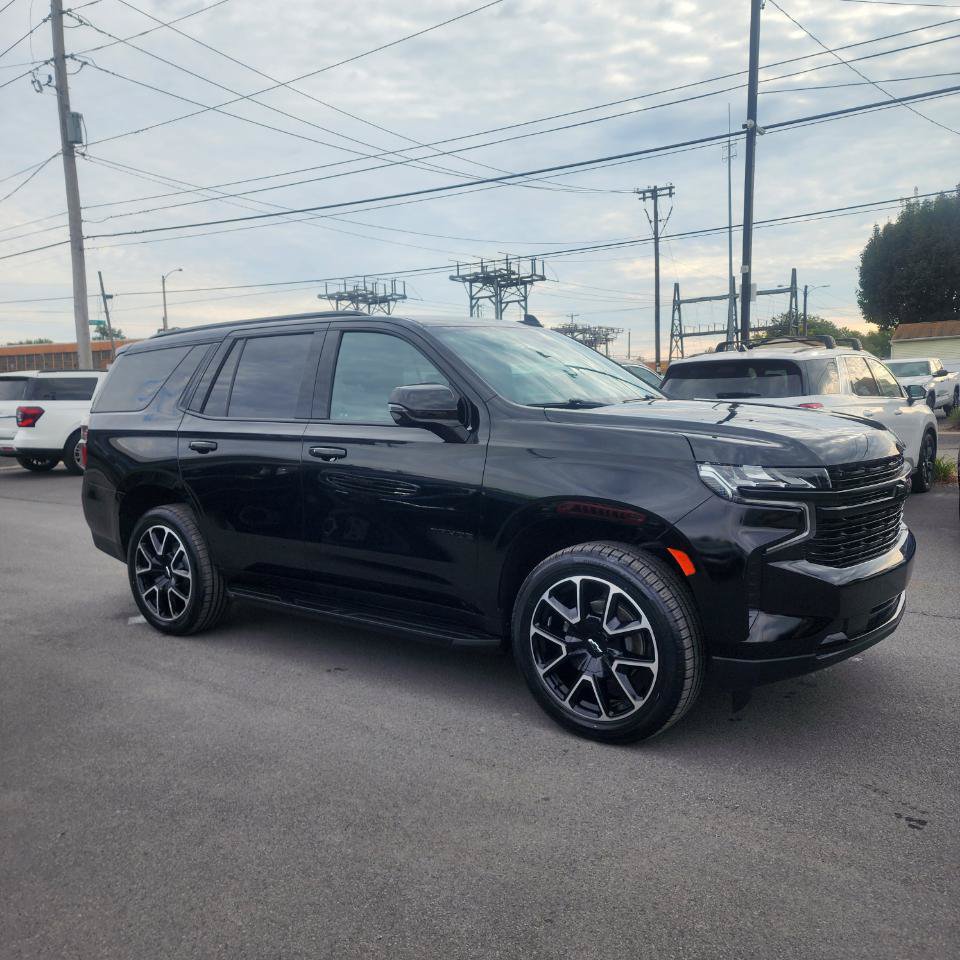 Used 2021 Chevrolet Tahoe RST w/ Luxury Package AWD/4WD image 6