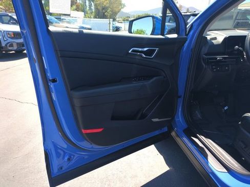 Certified 2026 Kia Sportage EX w/ EX Panorama Roof Package FWD image 12