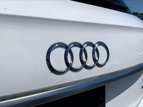 Used 2021 Audi Q5 2.0T Premium w/ Convenience Package AWD/4WD image 10