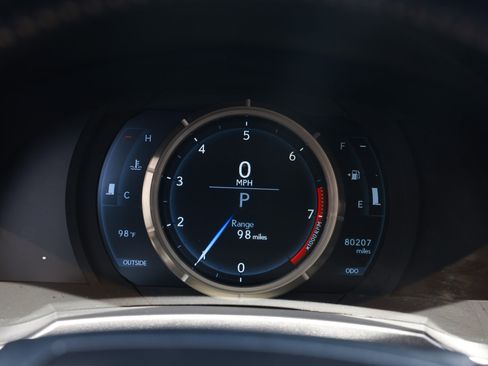 Used 2016 Lexus IS 350 RWD image 33