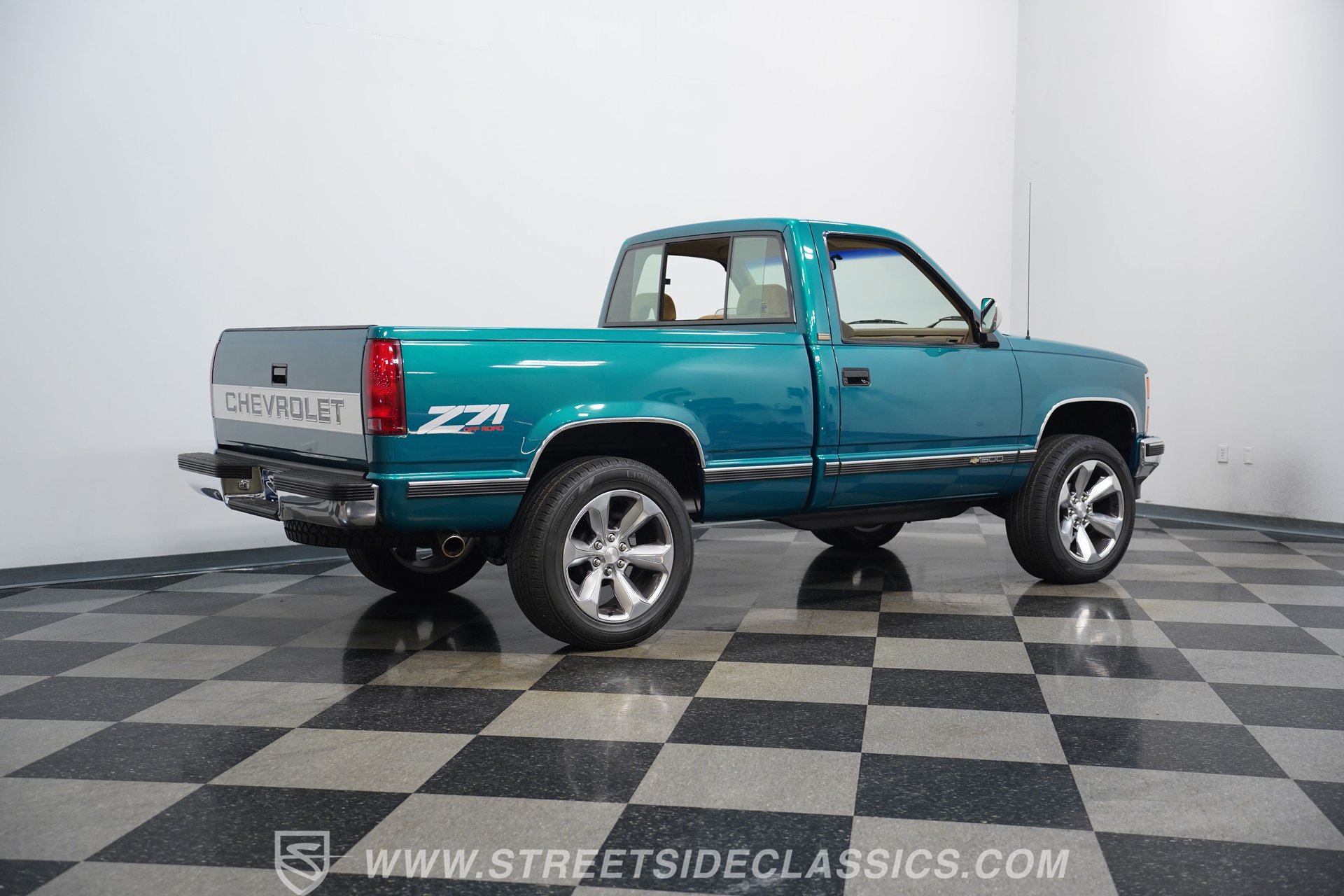 Used 1993 Chevrolet Silverado 1500 4x4 Regular Cab image 13