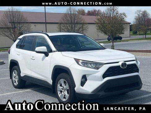 Used 2019 Toyota RAV4 XLE w/ Convenience Package image 1