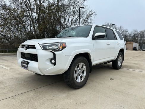 Used 2024 Toyota 4Runner SR5 image 1