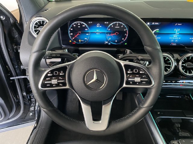 Used 2022 Mercedes-Benz GLA 250 4MATIC image 29