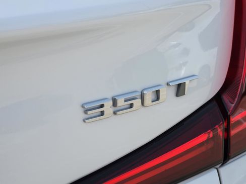 Used 2024 Cadillac XT4 Premium Luxury image 39