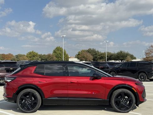 New 2026 Chevrolet Equinox EV RS image 3