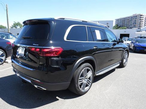 Used 2026 Mercedes-Benz GLS 450 4MATIC image 4