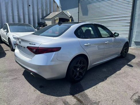 Used 2021 Alfa Romeo Giulia Sprint w/ Nero Edizione image 5