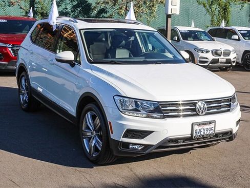 Used 2021 Volkswagen Tiguan SEL image 3