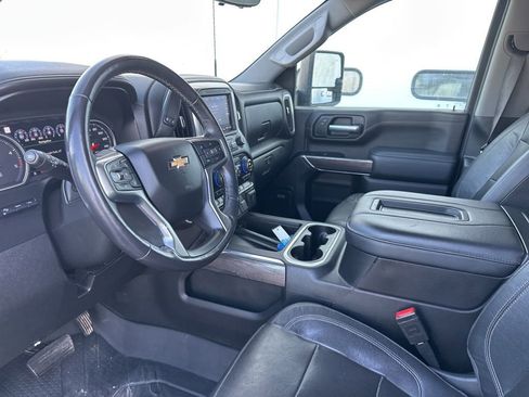 Used 2020 Chevrolet Silverado 3500 LTZ w/ LTZ Premium Package image 15