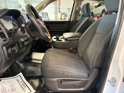 Used 2020 RAM 2500 Tradesman w/ Chrome Appearance Group AWD/4WD image 49