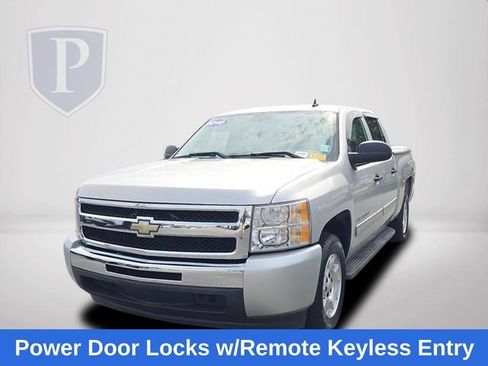 Used 2010 Chevrolet Silverado 1500 LT w/ Interior Plus Package RWD image 13