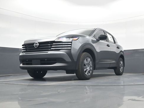 New 2026 Nissan Kicks S image 17