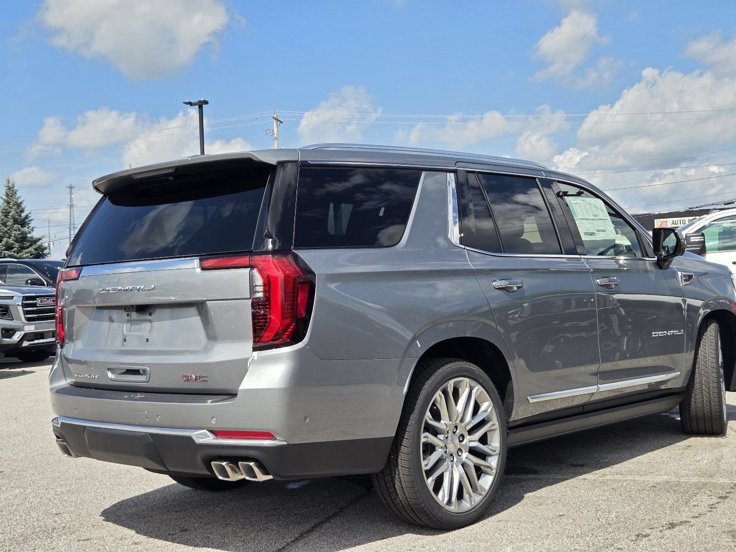 New 2026 GMC Yukon Denali w/ Denali Reserve Package AWD/4WD image 21