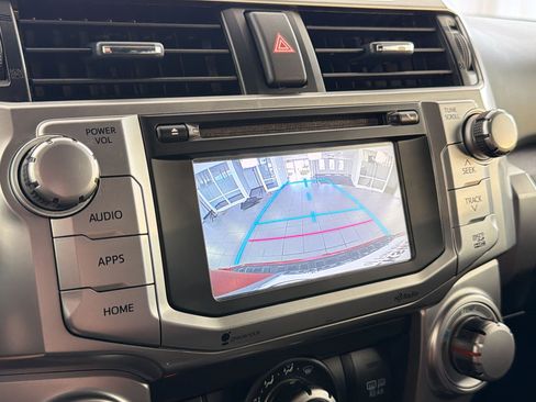 Used 2015 Toyota 4Runner SR5 AWD/4WD image 24