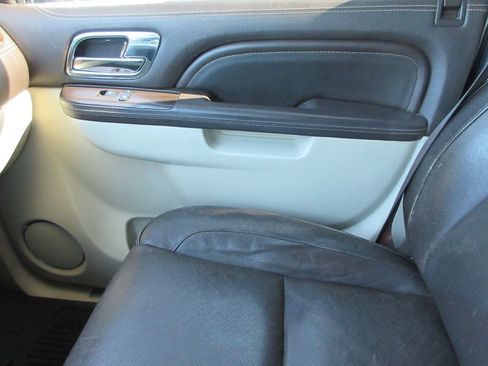 Used 2013 Cadillac Escalade Platinum AWD/4WD image 35