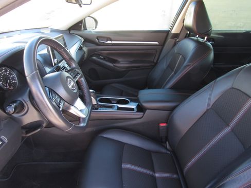 Used 2023 Nissan Altima 2.5 SR image 13