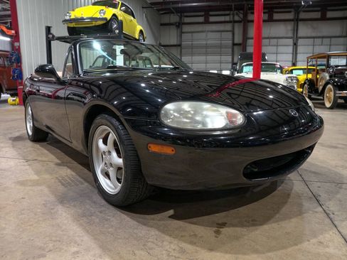 Used 1999 MAZDA MX-5 Miata RWD image 12