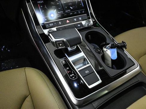 Certified 2025 Audi Q7 3.0T Premium Plus image 12