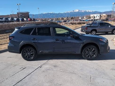 Used 2025 Subaru Outback Onyx Edition AWD/4WD image 9
