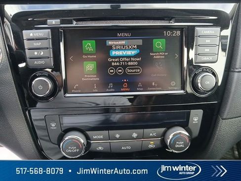 Used 2018 Nissan Rogue SV w/ Premium Package image 25