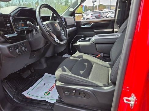 Used 2025 Chevrolet Silverado 1500 LT AWD/4WD image 11