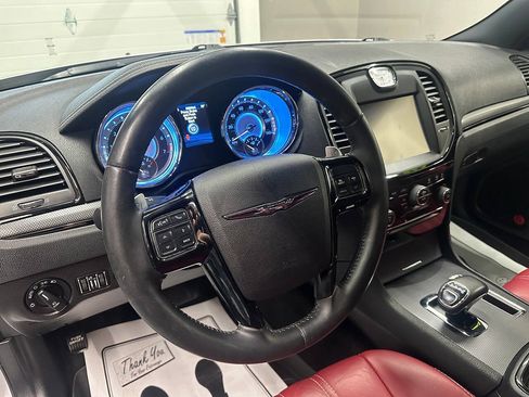 Used 2013 Chrysler 300 S RWD image 15