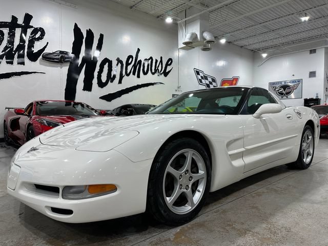 Used 2003 Chevrolet Corvette Coupe RWD image 2