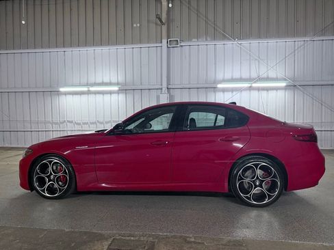 Used 2022 Alfa Romeo Giulia Veloce image 15