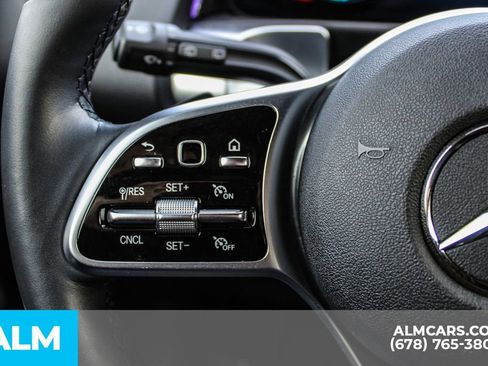 Used 2022 Mercedes-Benz GLB 250 4MATIC w/ Premium Package Lite image 27