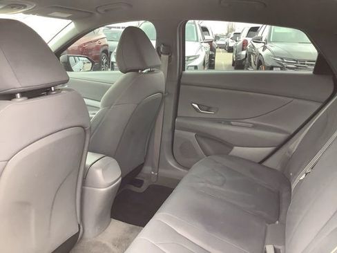 Certified 2023 Hyundai Elantra SEL w/ Preferred Accessory Package image 19