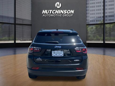 Used 2025 Jeep Compass Latitude AWD/4WD image 6