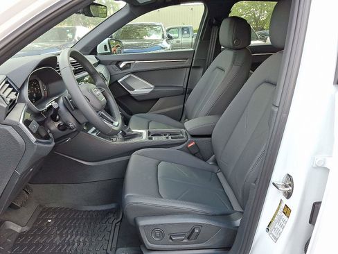 New 2025 Audi Q3 2.0T Premium image 9