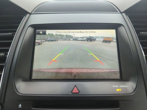 Used 2015 Ford Taurus SEL w/ Equipment Group 201A AWD/4WD image 25