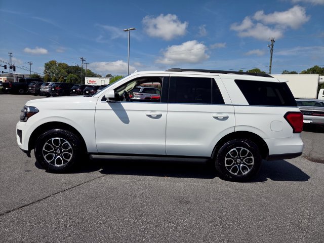 Used 2024 Ford Expedition XLT RWD image 4