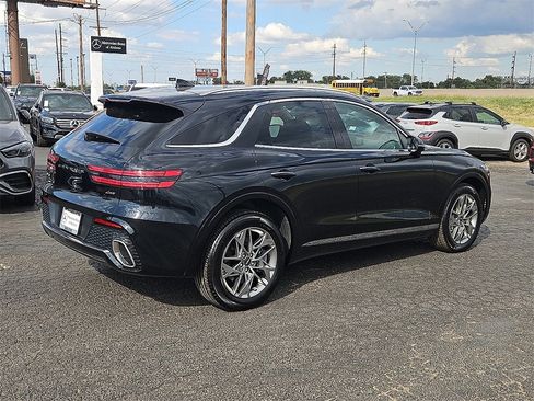 Used 2025 Genesis GV70 2.5T image 8